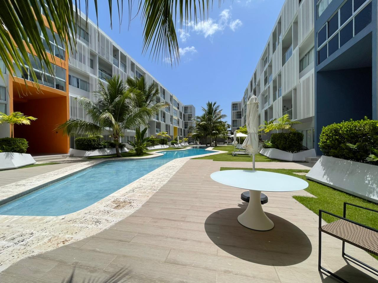 Venta de apartamento de 3 habotaciones en el Downtown Punta, Bavaro Punta cana