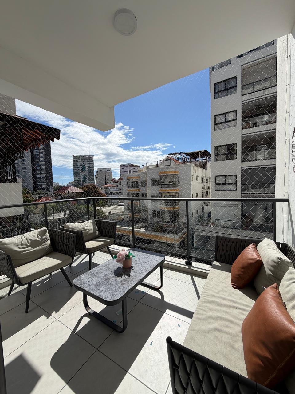 Venta de apartamento de 3 habitaciones en Renacimiento, Santo Domingo